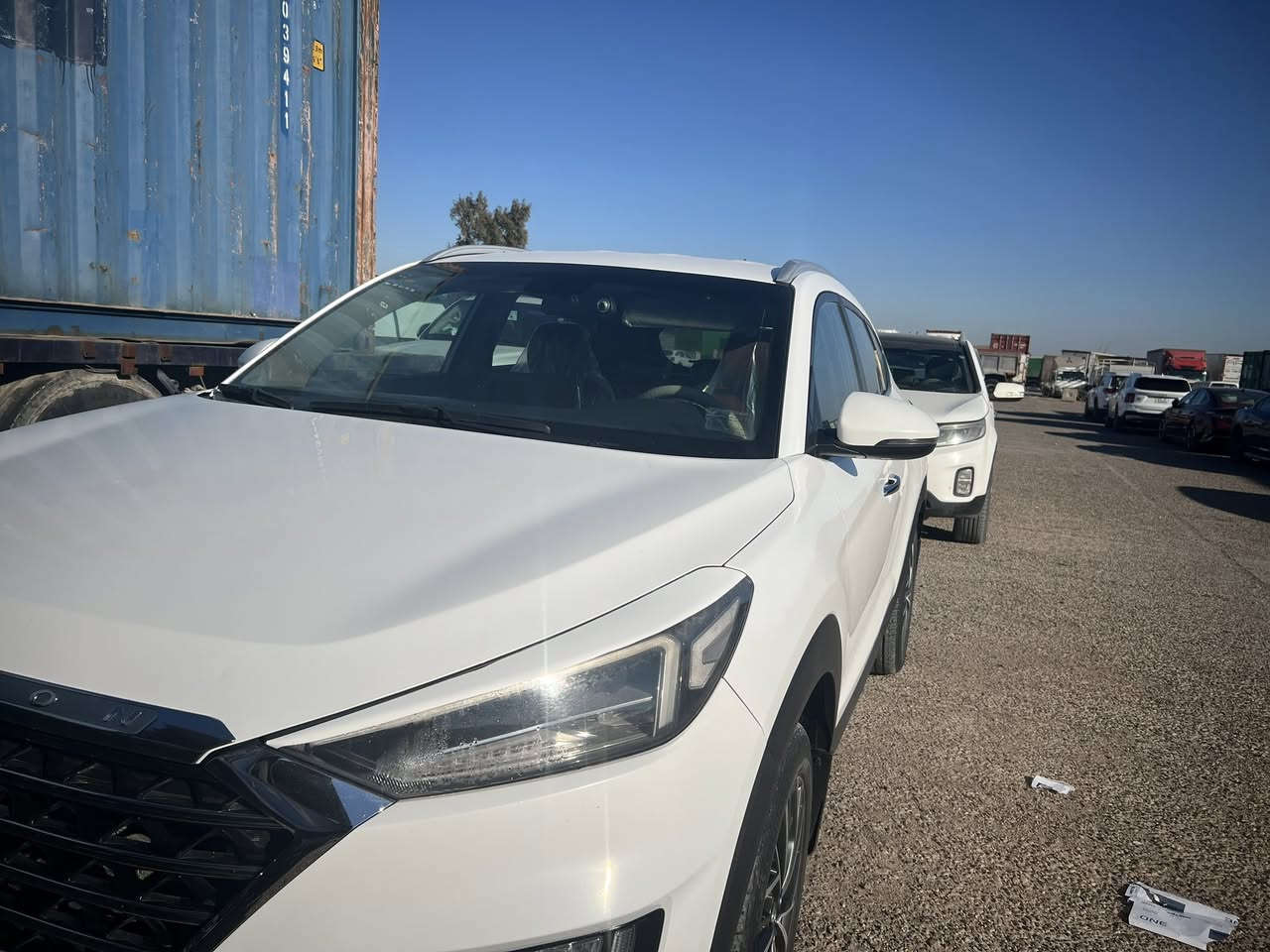 توسان للبيع موديل2019 لون أبيض خليجي محرك 2000 ،لايت 5عدسات كشن كهرباء ،داخل صاج كُشنات جلد،شاشه كبيره،للتواصل :رقم التلفون؛***********
