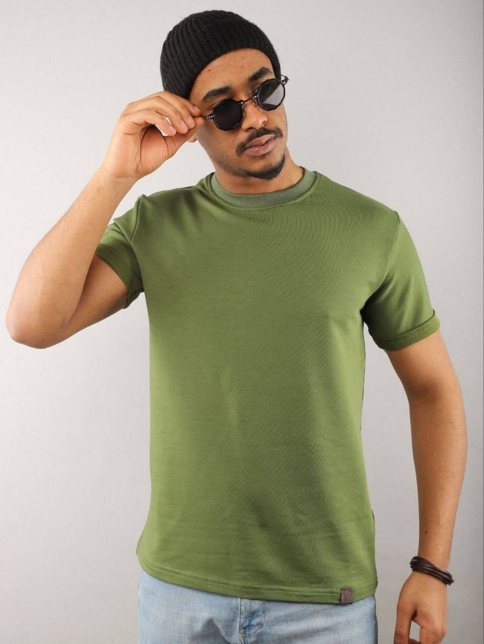 تيشيرت سادة قالب سلم 
خيطين قطني تركي 
خامة اصلية ماستر 
مديم الى 3 اكس 
يتوفر ب16 لون
الشد 10قطع ب/60الف
حسس


**إذا كنت صاحب هذا الإعلان وتريد حذفه لأي سبب، رجاءا أرسل رسالة إلى الدعم الفني**