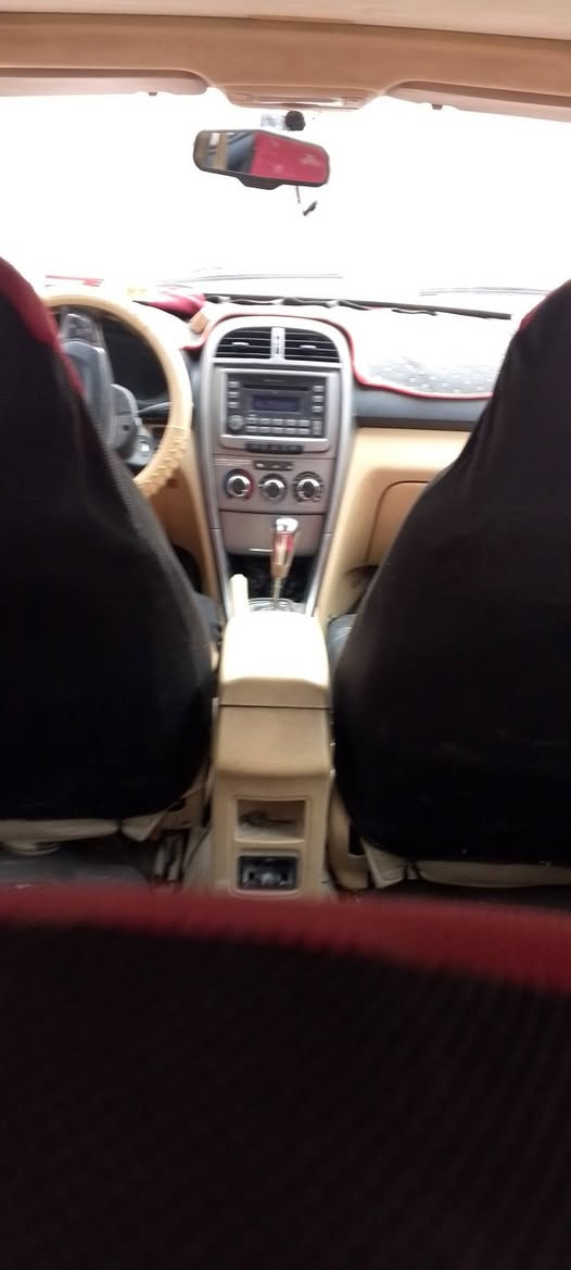 السلام عليكم شيري تيكو موديل 2013 مصبوغه جماليه مدور ثاني يوم رقم انجليزي باسمي سياره جاهزه من كل شيء وترايك وين ما تريد كفاله كير مكينه*********** السعر 45بيه مجال كلش بصيط تبريد شغال تدفئه مكاني نجف حي الثوره رقم قادسيه هزه جديده السنويه تسقط بال 2027
