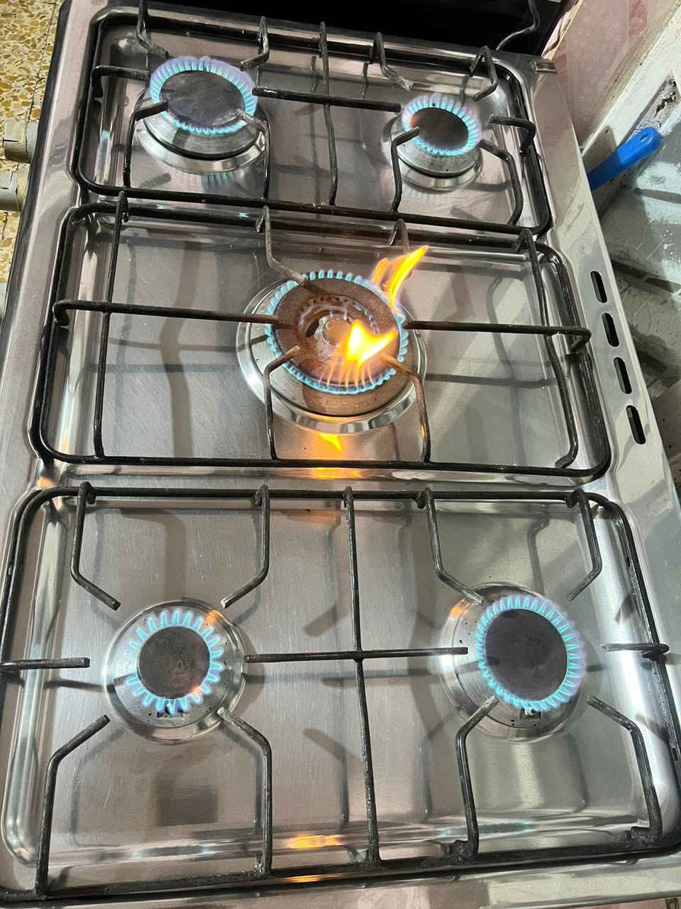 سلام عليكم طباخ للبيع مصري السعر ب150وبيه مجال مكاني كوت انوار الصدر


**إذا كنت صاحب هذا الإعلان وتريد حذفه لأي سبب، رجاءا أرسل رسالة إلى الدعم الفني**