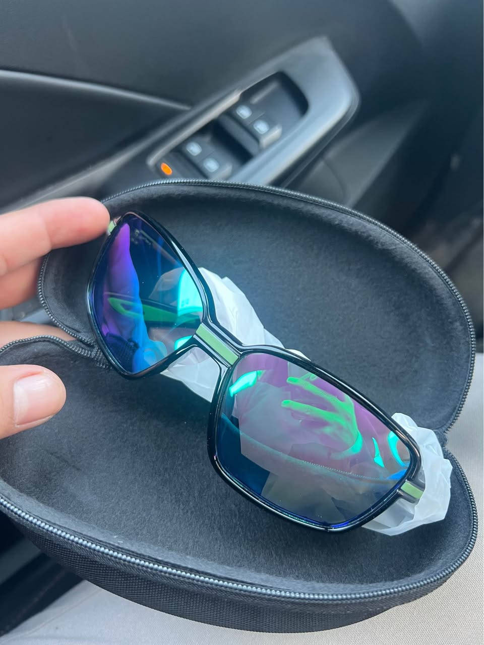 نظارة شمسية ماركة ب15 الف مع التوصيل موصل, نينوى


**إذا كنت صاحب هذا الإعلان وتريد حذفه لأي سبب، رجاءا أرسل رسالة إلى الدعم الفني**