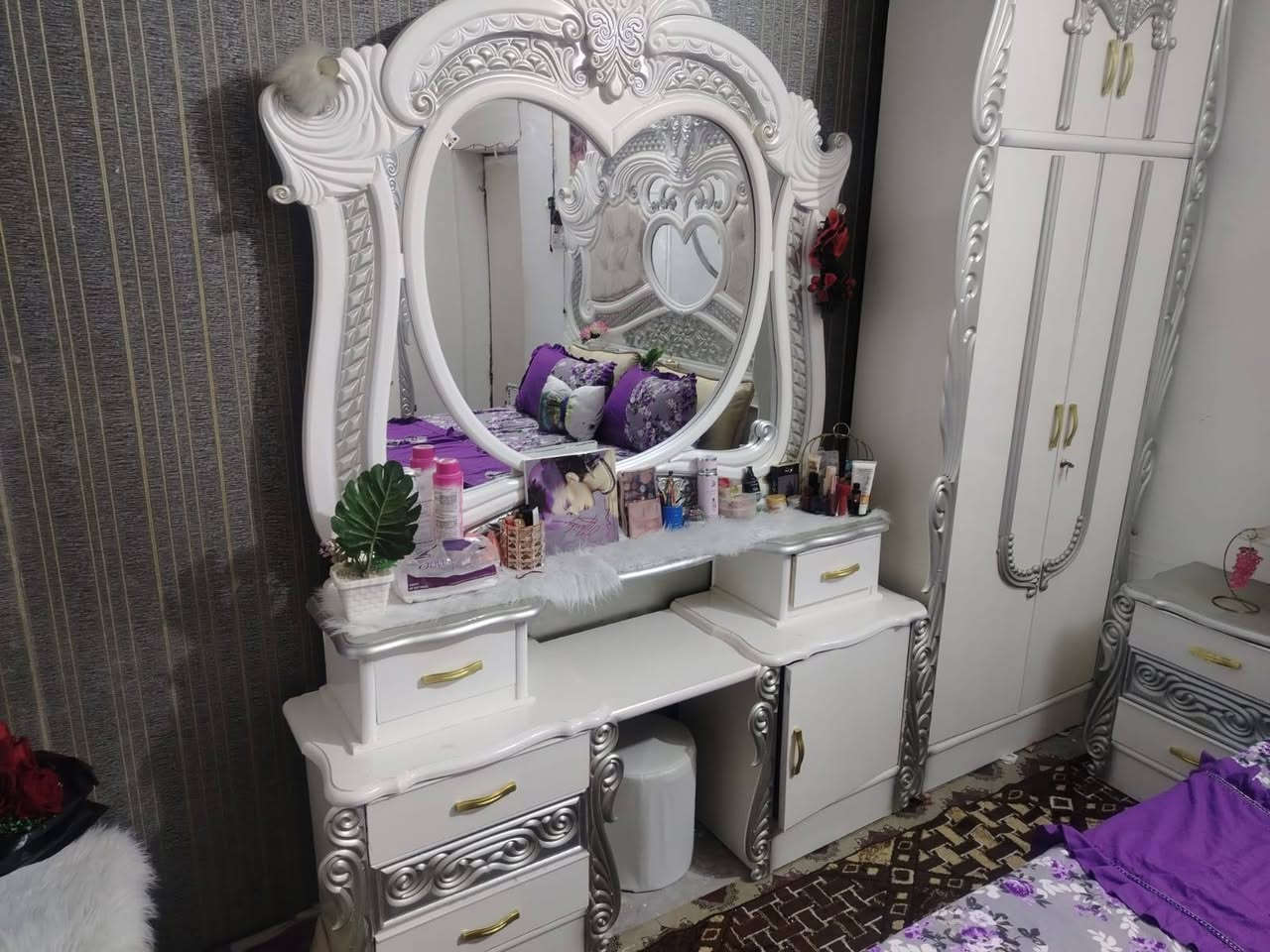 غرفه لبيع سعر مليون وبيه مجال ماصالها هواي من شديته قبل شهرين ال شراي يتفضل علا هاذ رقم ***********
