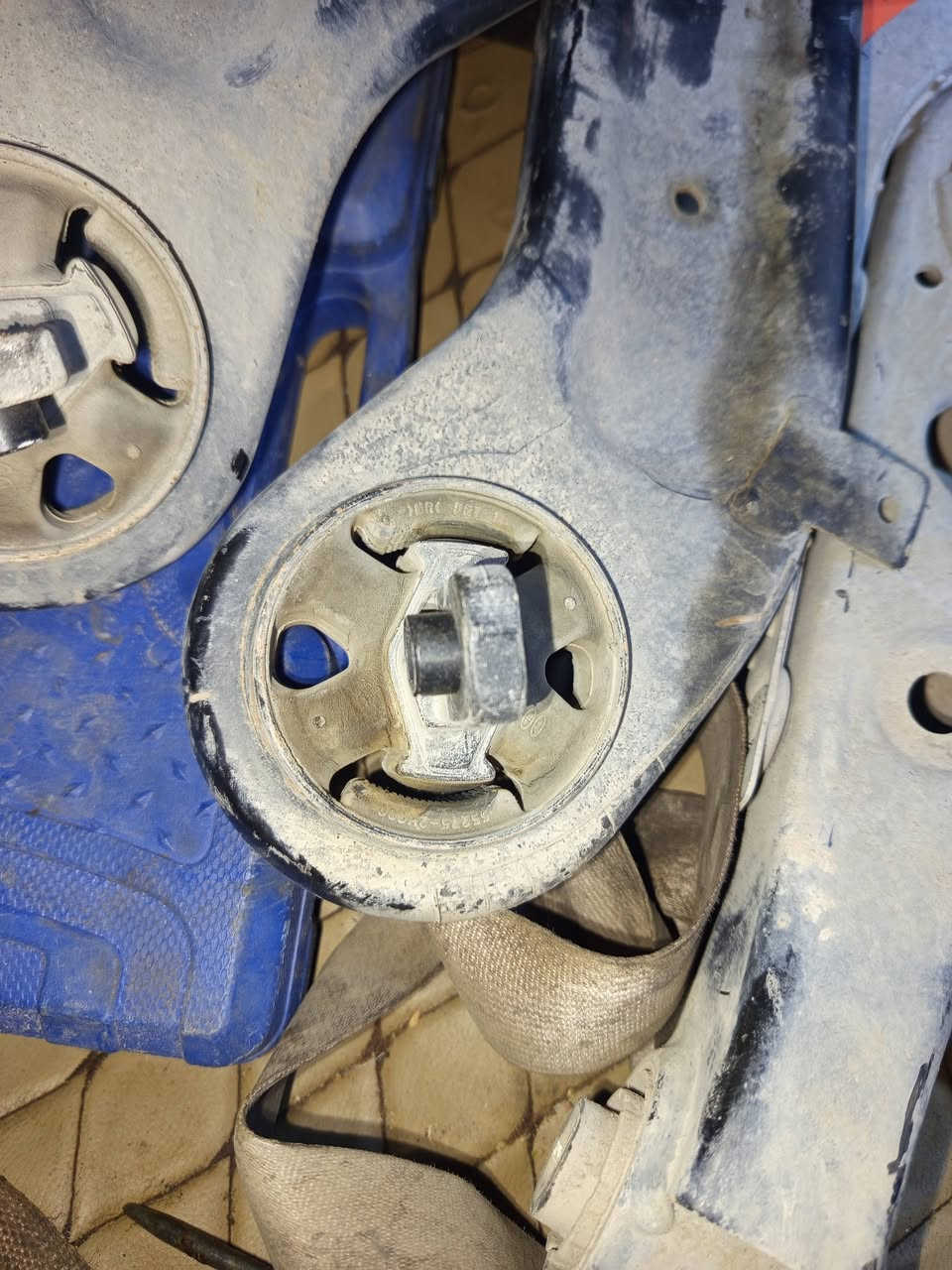 حداده خلفيه سورنتو مديل 13 صطاب اكسل واحد فلحنات زوج معه بوربريناتهن مال حاويه معه. فجوح زوج خلفي اذرعه طبله كلهن نضاف خلي سعر وبل عافيه عل فحص مكانهن كربلاء


**إذا كنت صاحب هذا الإعلان وتريد حذفه لأي سبب، رجاءا أرسل رسالة إلى الدعم الفني**