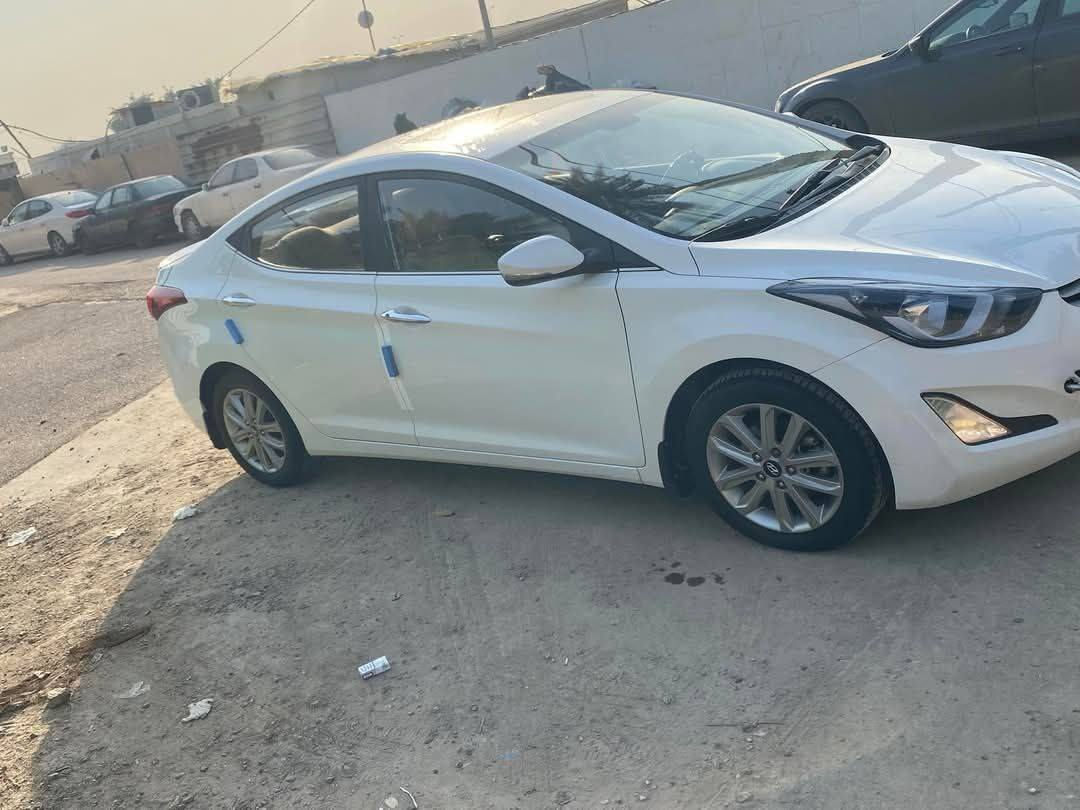 اسلام عليكم النتره خليجي موديل 16
فتحه مري شفط تبريد قطعتين شاشه كامره تخم تاير جديد 
حداديه كير مكيته 
سنويه وهزه جديده 
صبغ حزام بدون تكم وبدون ضربه 
107ومجال بسيط 
***********
