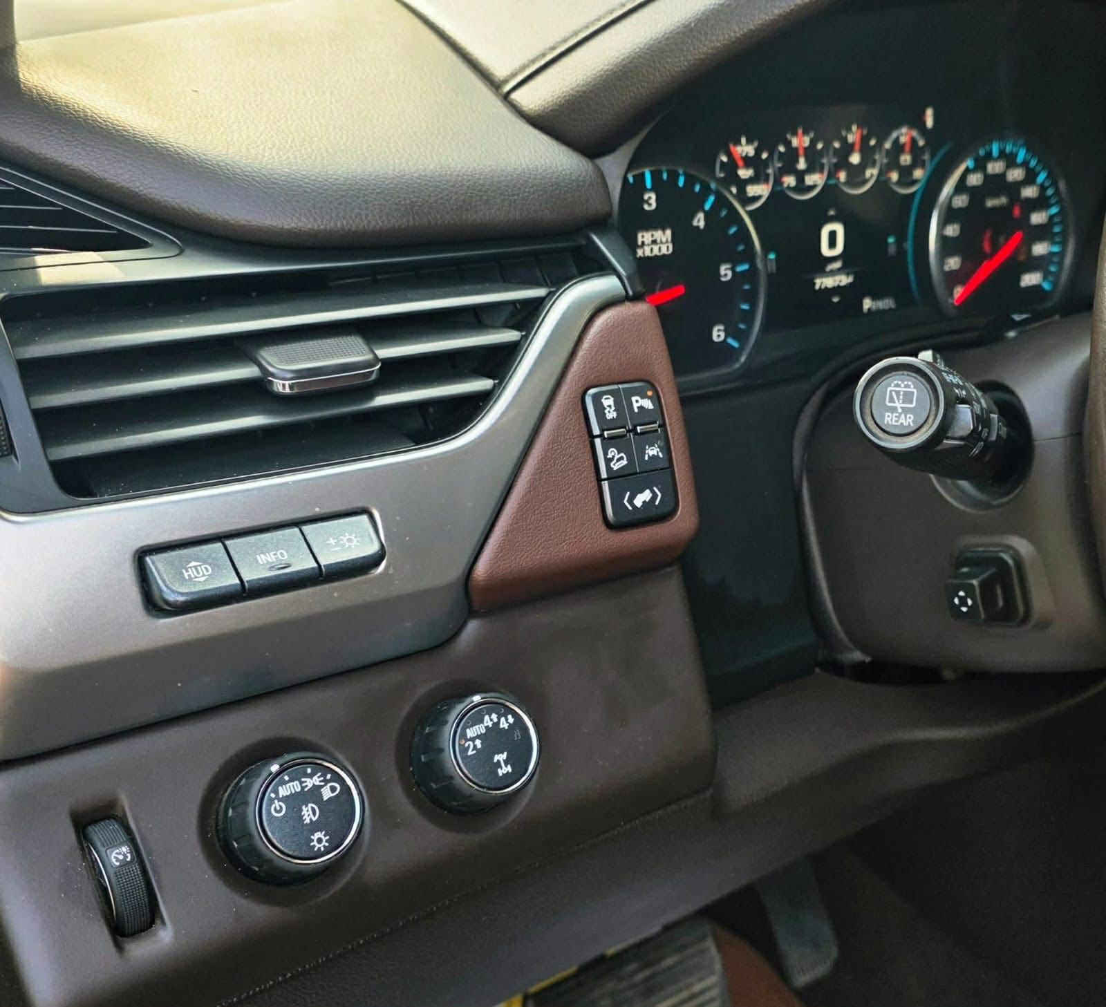 تاهو 2019 خليجي وكالة المنصور مكفوله بيه رصعه بلباب صغيره ماشيه 77 
رقمه بغداد بسمي سنويه لل2031 
تايرات جدد 
سعر 415 وبيه مجال مكاني واسط 
***********
***********
