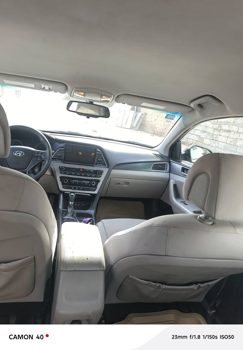 سوناتا موديل 2016
عنوان واسط صويره
السعر 105بيها مجال بسيط سونار بيها 
تحويل ثاني يوم
رقم الهاتف_***********
