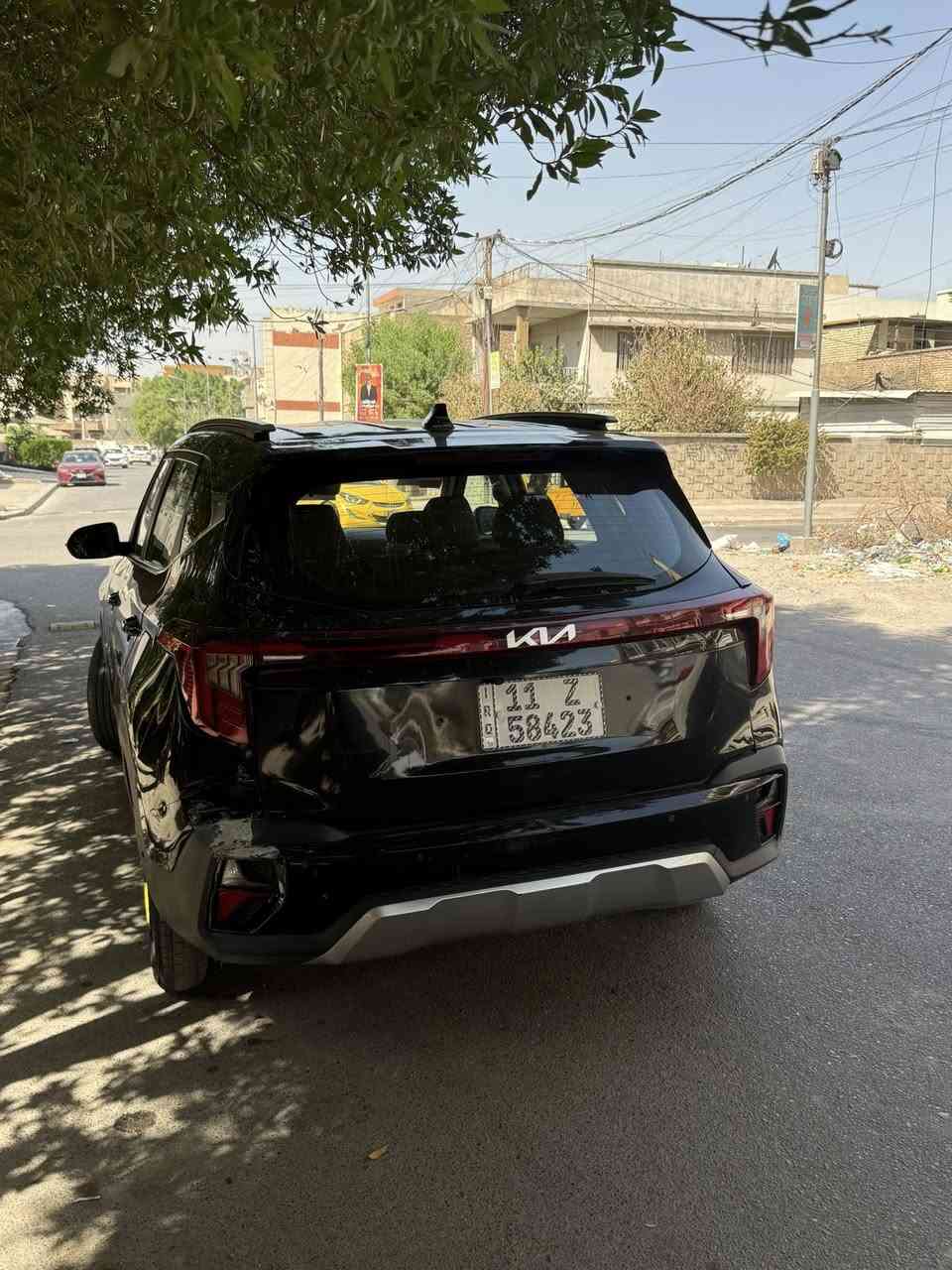 السلام عليكم للبيع 
كيا سلتوز 2024
الحادث موضح بالصور 
مواصفاته فول 1/1
مكينة الفين دوش 2000
بصمة تشغيل 
بصمه ابواب 
تشغيل عن بعد 
شاشة دجتل
لد دشبول وابواب امامي ابلادي ويه الشاشه 
رادارات امامي خلفي 
مانع انزلاق 
تبريد قطعتين 
نزول منحدرات 
كشن كهرباء 
كشنات تدفئه
تحكمات استيرن 
ويل نجمة
كروز سرعه 
سياقه ذاتيه
تحديد مسار
نقاط عمياء 
ثلاث وضعيات للقياده 
اطفاء ذاتي عند الوقوف 
اشاير بل مري 
السعر 165
  
مكاني بغداد الغدير 
رقمي ***********
موجود بي واتساب
