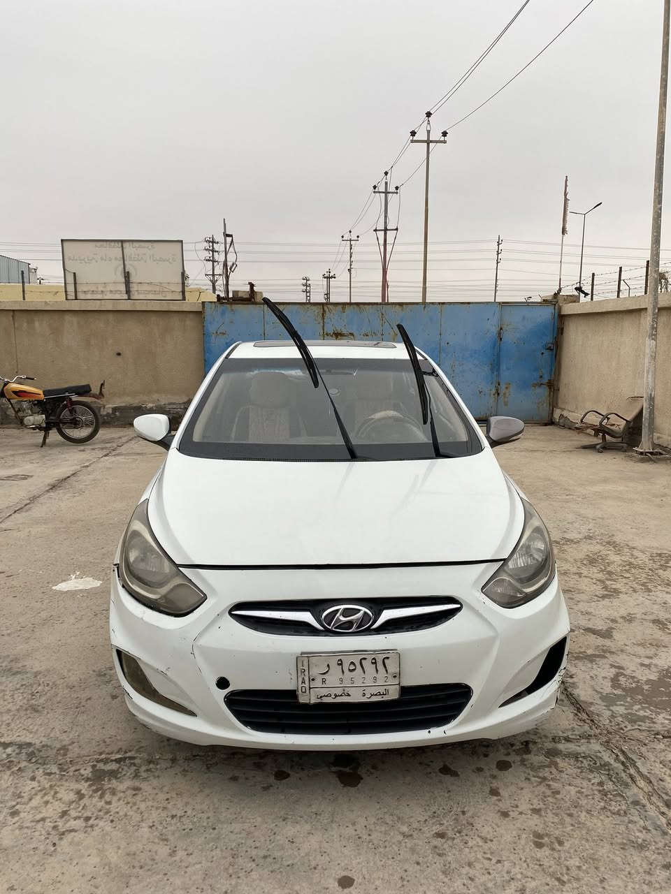 سلام عليكم
اكسنت مديل 2015  فول موصفات  فتحة بالسقف وتحكم ستيرن 
شاشة وكامره خلفية  مكفولة من الضربة والصبغ عدا تكحيلات بالقمارة  
محرك وگير جديد  
تدفئة وتبريد شغال  
السعر ٨٨ وبيها مجال بسيط  للجاد 
المكان البصرة - ابو الخصيب 

الاستفسار : ***********
الرجاء الاتصال على الرقم مامتوفر على الفيسبوك
