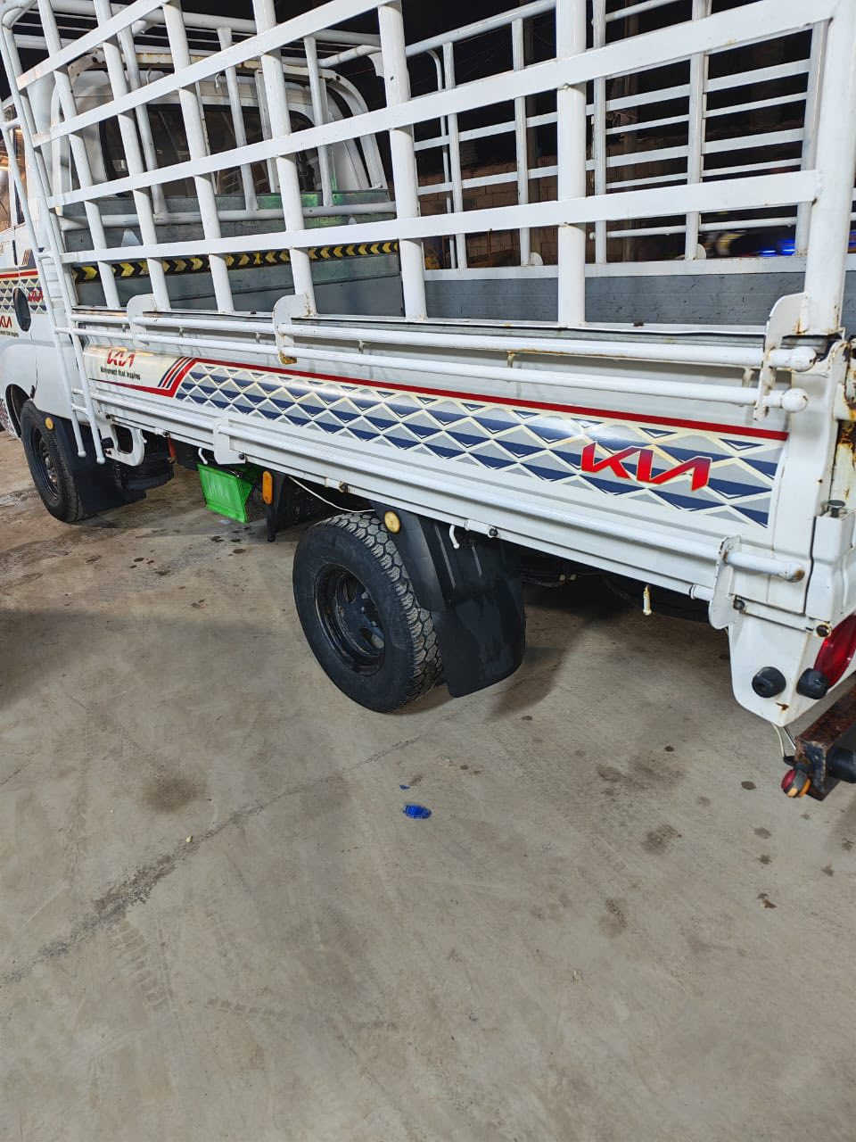 سلام عليكم من رحصت الادمن كيه بنكو موديل 2019جديده مثل مشوفون موجوده بلصوره بئسمي مكان السياره بغداد رقم ***********
