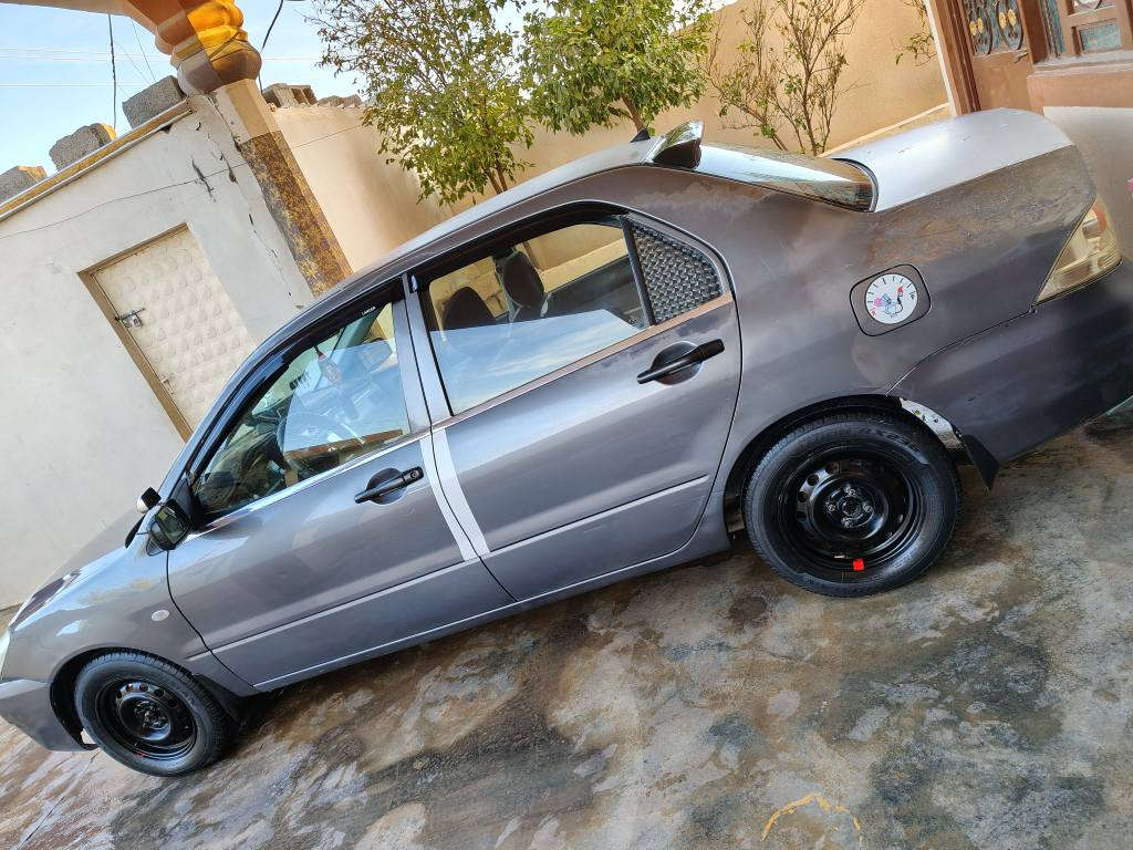 لانسر للبيع موديل 2008 رقم اربيل بسمي سنوية جديدة سيارة ماتصرف عليهة اي شي كامله من كل النواحي محرك( 15)قبق اسود سعر 80وبيهة مجال مكاني جلولاء رقم الهاتف *********** خناقين, ديالى
