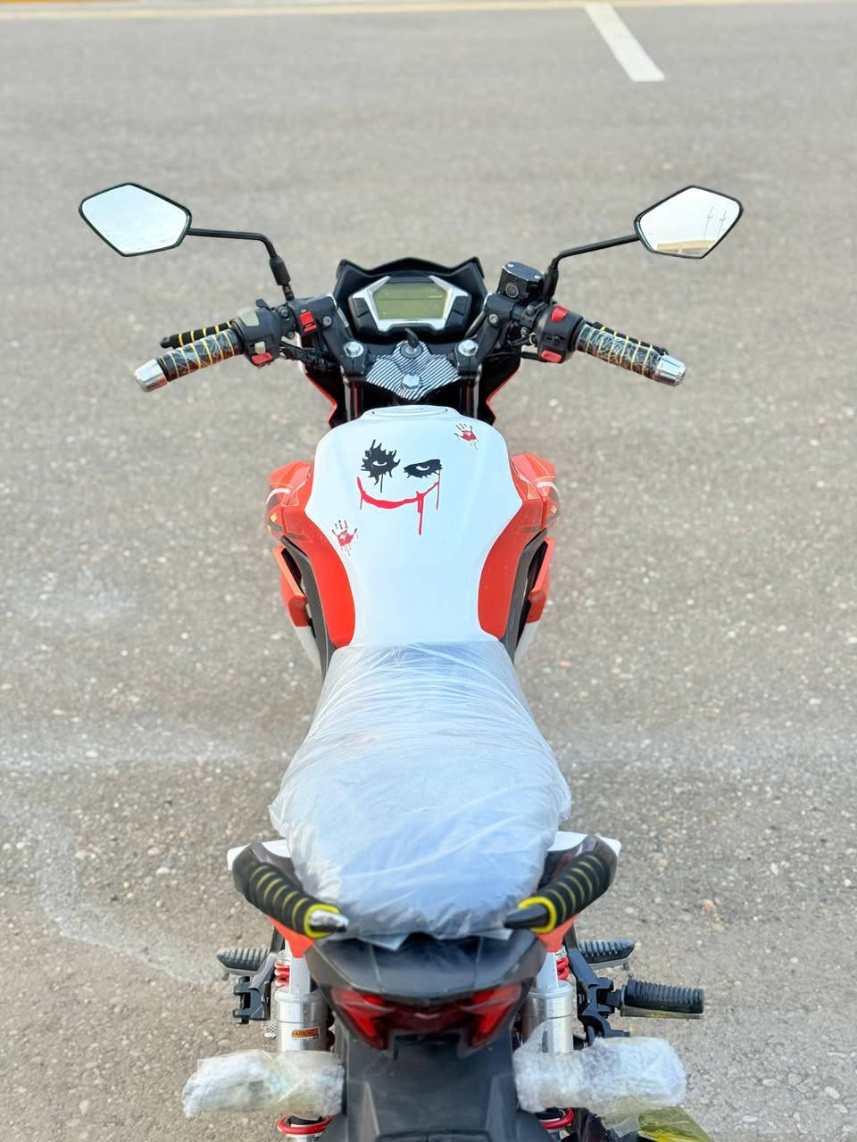 هاوجي دي اف موديل 19 مسجل لوحات اجنبي دراجه حلوة ونضيفه مكانهه حديثة رقم ***********
