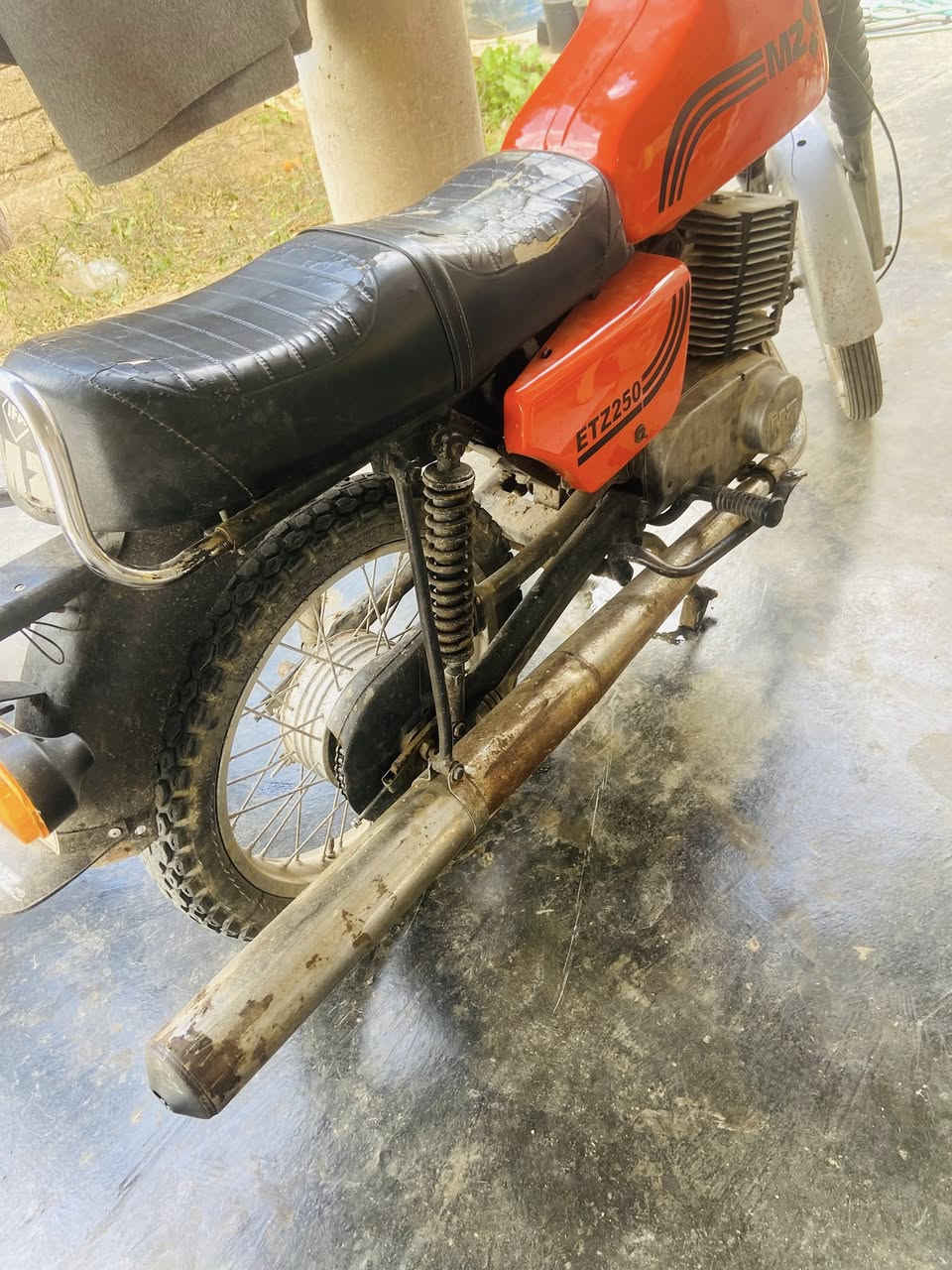 السلام عليكم للبيع امزت موديل82لسعر 900وبي مجال
للاستفسار***********
رقم صاحب الدراجه اني مكلف بلنشر
