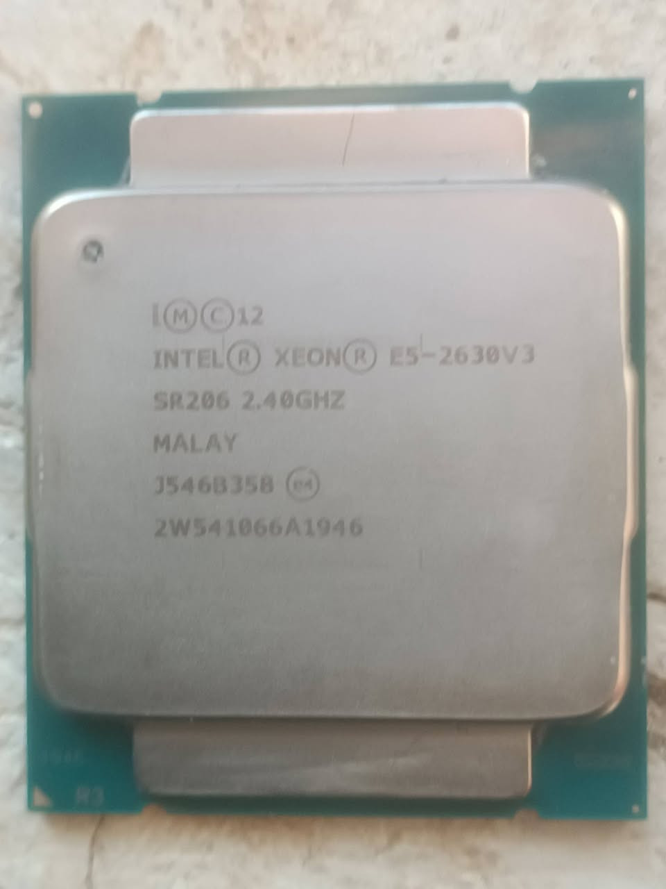 المجموعة للتبديل مقابل لوحة DDR4 
الوحة البيضة تشتغل لاكن من بدلت المعالج اتلخبط
الوحة السودة لم يتم الفحص لعدم توفر معالج


**إذا كنت صاحب هذا الإعلان وتريد حذفه لأي سبب، رجاءا أرسل رسالة إلى الدعم الفني**