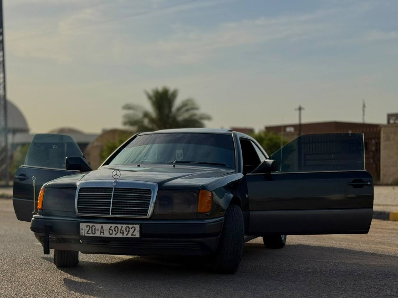 للبيع 🛑
لمحبين التميز مارسدس E300 تك باب موديل 92
رقم ديالى مشروع وطني انكليزي بسمي 
كير جديد ومكينه بيها عزم يشك الكاع 
تبريد شغال ثلج ثلج 🌬️
ويل amg الماني الأصل 
اكزوز رياضي مزود بالكامل 
تحكم كراسي شغال حتى تجوت الرأس 
كشنات جلد بالنايلون 
فتحه سقف طكتيين 
جام كهربائي بالكامل 
نضام سكيورتي تفتيح وتقفيل حتى قبق البنزين والصندوك 
نضام ترحيب بلادي 
اريل على السويج 
لايت زنون 
مرايات تحكم 
السياره ما عايزه برغي شغل واطلع للسعودية 
مكاني نجف رقم *********** ما متواجد فيس 
السعر بلاش بلاش 🔥🔥🔥🔥🔥
