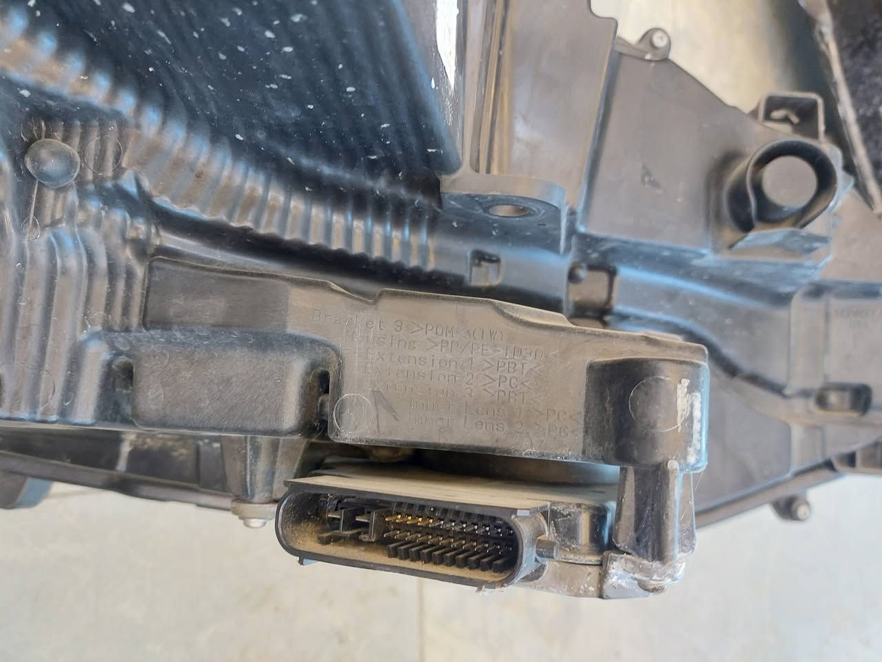 السلام عليكم ورحمة الله للبيع لايتات دعاميه تويوتا سينا موديل ٢٠٢٤ مال شركة السعر 800$ بيهامجال  ***********
