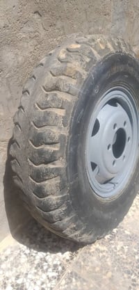 تاير ٢٠ • مستعملة • نجف