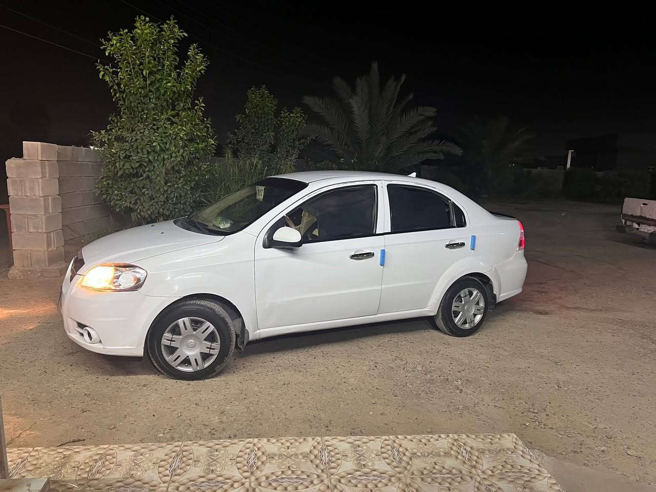 سلام عليكم البيع افيو موديل ١١ خليجي سياره بيه شبر صبغ فقط كير محرك تبريد تدفئه كلو شغال  صدر خلفي امامي جديد سياره مال شركات قبل جانت مطلوبه مصرف وهسه تصفر حسابها كامل اتروح فقط اتحول رقم سعر ٥٧ وبيه مجال قليل مكان سياره العلم ***********
