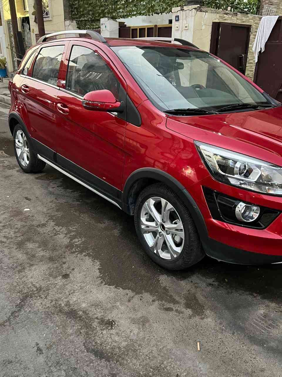 السلام عليكم اصدقائي الاعزاء 
للبيع سيارة بايك( X25 ) موديل 2020 لون احمر .. استلام شركة وبعدها بلادية على وضعية الشركة ( كفالة عامة ) ماشية  5 الاف ونصف فقط ( بعدها زيرو السيارة ) جديدة جدا ..
ومكفولة ( كير ومكينة وتبريد وكهربائيات ) على وضع الشركة .. وبيها مواصفات ، كروز سرعة + تحكمات كاملة مع شاشة وكامرة فول Hd .. والجام الامامي اوتو + والكشنات جلد بلادي + وضعيات قيادة + مود ضباب .. مع كشافات امامية + خلفية ضباب دبل سويجات اثنين اطارات جديدة وبطارية جديدة .. والسيارة رقم بغداد السنوية جديدة وبأسمي نافذة الى سنة ٢٠٢٩ شهر ال١٢ ..  والمشتري ( تحويل ثاني يوم ) ما تتاخر .. والسيارة جاهزة من كلشي ومابيها اي نقص كلش حلوة وجديدة .. 
وعارضها ب ٩٣ ورقة .. وبيها مجال حك الجية والتقدير .. وما نختلف ..
مكاني بغداد حي القاهرة
رقمي اتصال .. واتس اب .. ( *********** ) .. 
 اتصل وتدلل
