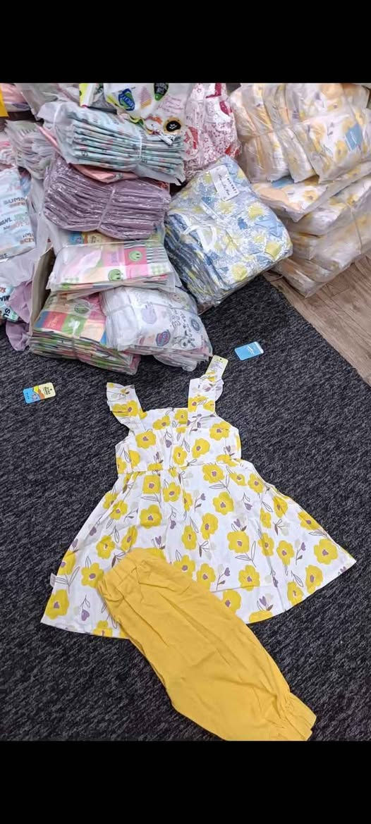 توفر بكميه ونقشات جدد فساتين ام شورت من سنه لل٦ سنوات يلبس  الدرزن ب٢٧ الف.  
توصيل بغداد ٥
محافضات ٦ النجف, العراق


**إذا كنت صاحب هذا الإعلان وتريد حذفه لأي سبب، رجاءا أرسل رسالة إلى الدعم الفني**