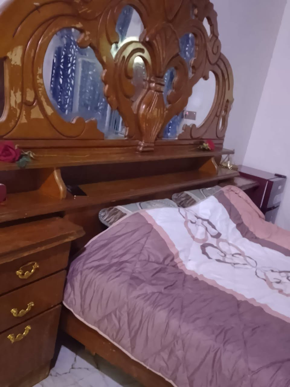 السلام عليكم قرفت خشاب صاج الصلي البيع السعر 950مكان العلم ***********
