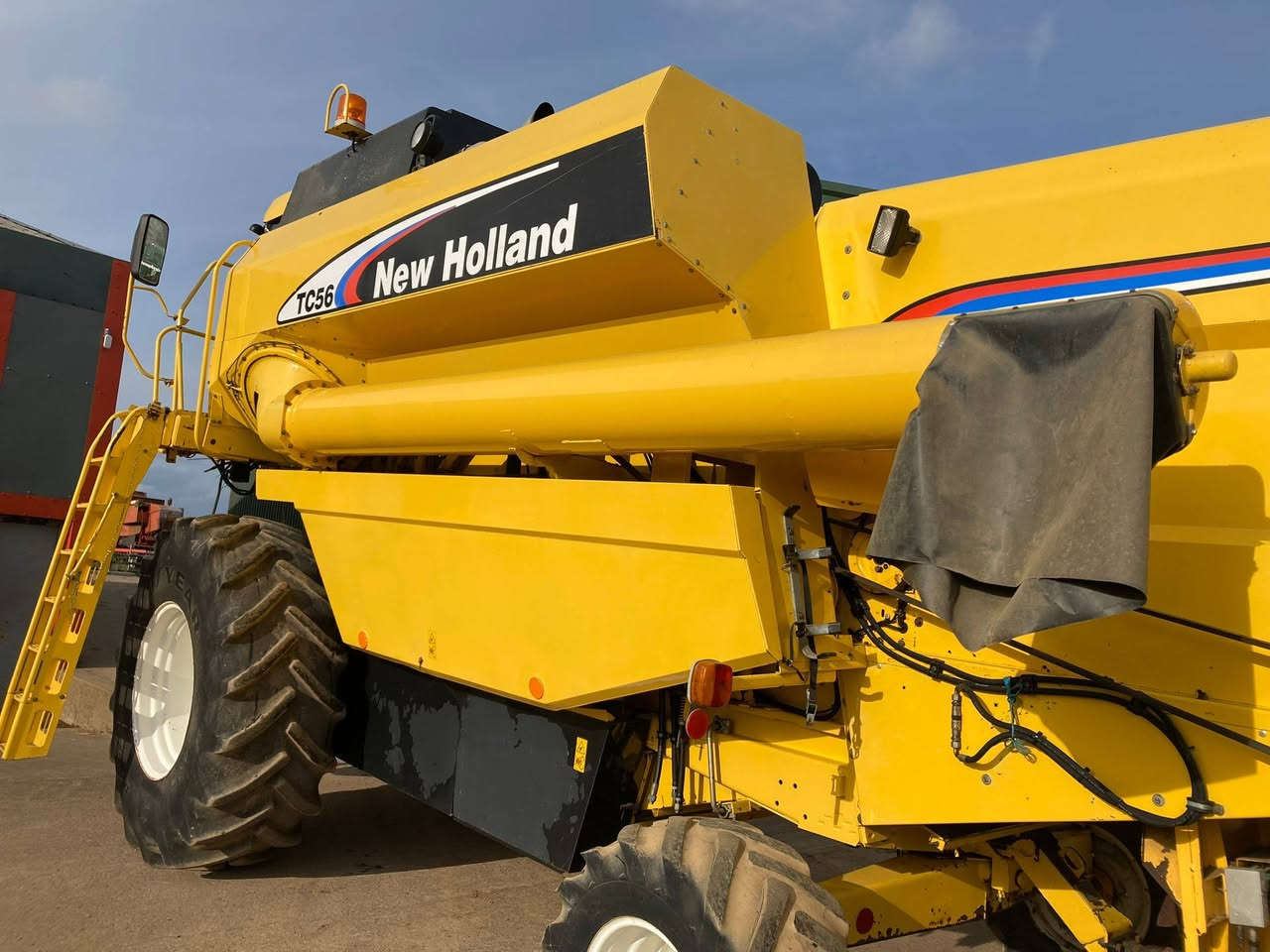 New holland tc 56
سنة الصنع 2004
عداد 3100 ساعة 
هيدرو 
5 بلم 
عرض 4.57 
السعر 35 الف دولار 
شامل كمرك ضريبة شحن 
مدة الوصول 25 يوم بعد الحجز


**إذا كنت صاحب هذا الإعلان وتريد حذفه لأي سبب، رجاءا أرسل رسالة إلى الدعم الفني**