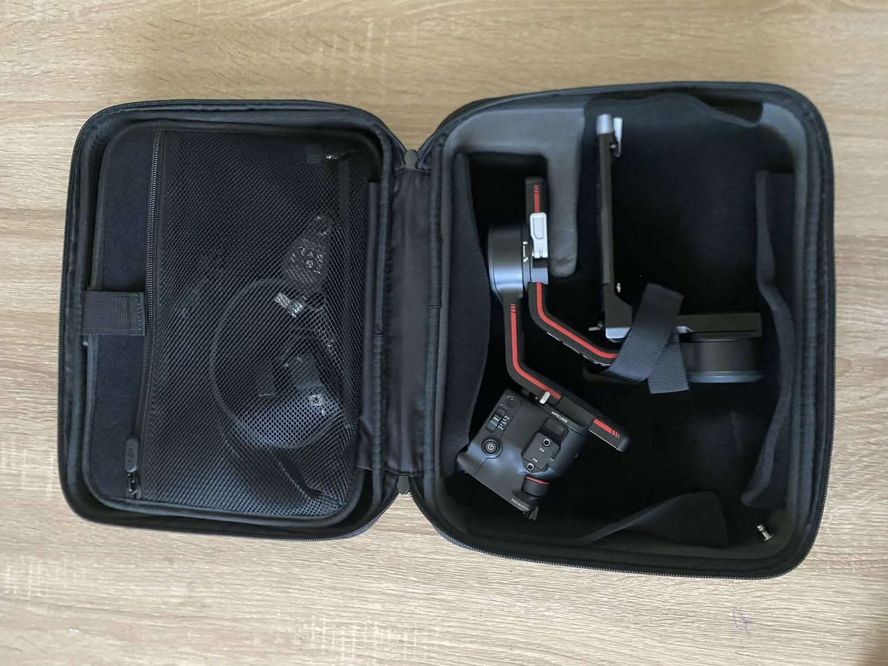 رونين DJI RS3 أصلي – نظيف جداً — استخدام ٤ مرات فقط
للبيع جهاز DJI Ronin RS3 بحالة ممتازة، استخدام خفيف ونظيف، بدون أي مشاكل

المحتويات:

الرونين كامل

اليد الجانبية (HAND)

الترايبود (Stand)

البطارية الأصلية

الحقيبة الأصلية

جميع الإكسسوارات الظاهرة بالصور

السبب: عدم الحاجة

الحالة: ممتازة جداً

السعر: 700,000 د.ع قابل للتفاوض

للتواصل:***********
