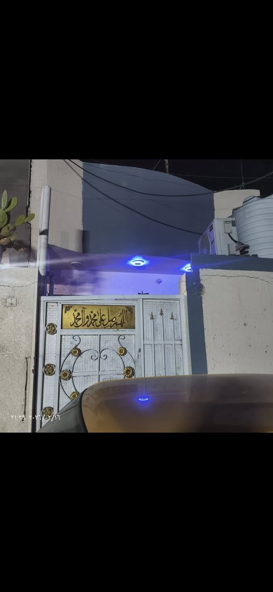 بيت للبيع مساحة 100
طابو قرب جامع قمر بني هاشم
***********
