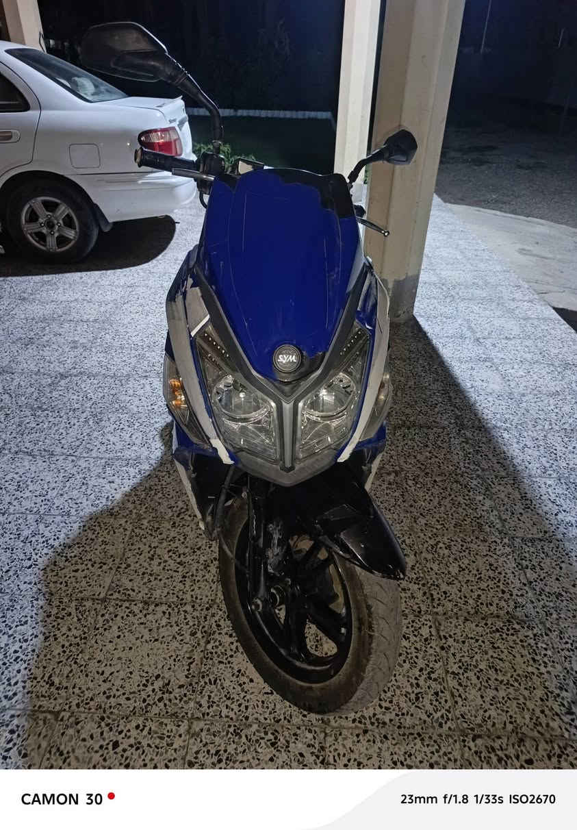 سايم رص  للبيع مسجل رقم انكليزي محرك مفتوح.. يرادله ترتيبات.. دراجه ناعمه.. للبيع السعر ب ٩٠٠ . مكاني رمادي. ***********
