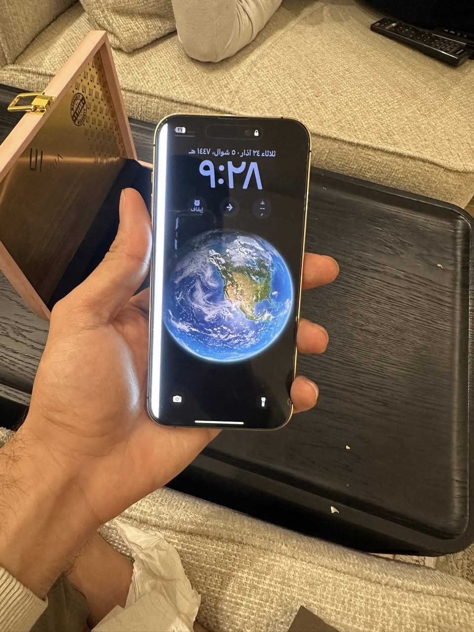 السلام عليكم آيفون 14 برو ماكس نسخة خاصة مطلي ذهب عيار 24Kt البطارية 86 الذاكرة 256 الجهاز بي خط بالشاشة موضح بالصورة ممأثر علمس للبيع السعر 750 الف مكاني بغداد جادرية يرهم مراوس بلي 5


**إذا كنت صاحب هذا الإعلان وتريد حذفه لأي سبب، رجاءا أرسل رسالة إلى الدعم الفني**