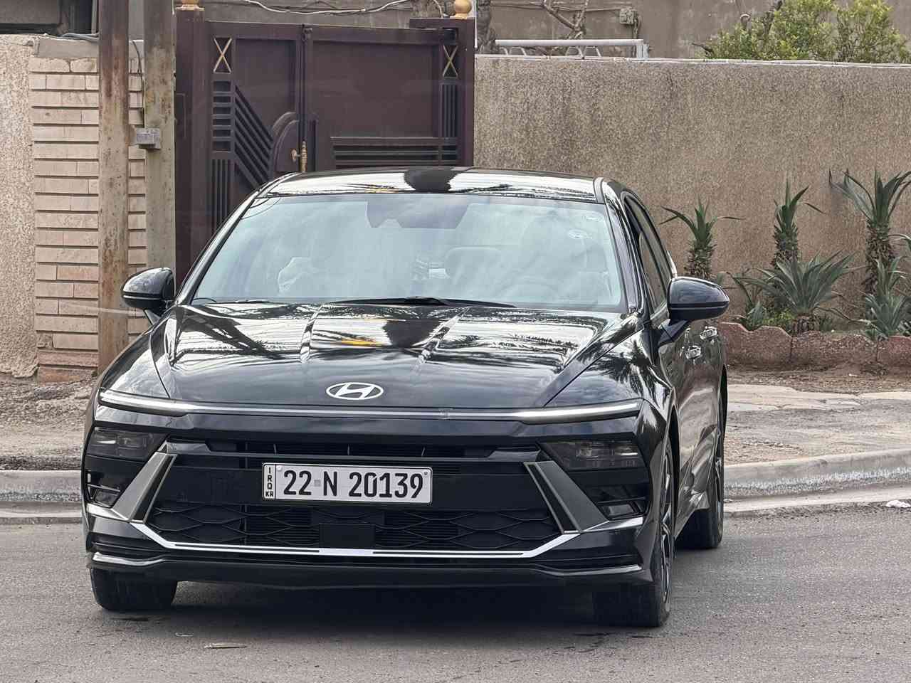 🔴سوناتا  الشكل الجديد 🔴
مكينة 2.500
‏HYUNDAI SONATA 2024
بدون ايرباك بدون دواخل
🔴. حادثها السياره طخة بسيطه بالبنيد فقط 
الباقي مكفول عالفحص ابيع  
🔴سياره رقم اربيل وهزا  جديد باسمي تحويل  
مكينة 2.500 طيااررره 🚀🚀
مواصفات راح اذكرهن 
بصمة دخول ذكي  
شاشة ع طول الدشبول 
تحكم ستيرن 
رادار امامي معا تحديد مسافة سيارة كدامك 
رادار خلفي 
رادار جانبي 
اوتو ستوب خلفي 
اوتو ستوب امامي 
شفتات ستيرن 
كشنات كهرباء وفول ايرباك 
كشنات تدفئه 
كير تعليك 
شحن لاسلكي 
حساس فتح جنطة الخلفية 
تشغيل عن بعد 
نظام خروج عن المسار 
نظام قيادة ذاتيه 
تبريد منفصل قطعتين امامي 
جامات اوتو 
نظام اوتو هولد مال ازدحامات 
هندبريك بصمة 
انظمة قياده سبورت ونورمات وكمفورت  وايكو 
كاربلي يدعم كافة الانظمة الهاتف 
دبل كزوز 
كامرة خلفية دوارة
دشبول كاربون فايبر 
كشنات ودشبول وبيبان لون سموك 
ويلكب حجم ١٨انج
تايرات بلادية عليها 
بجم زنون 
لد ع طول البجم 
لايتات اوتو 
نقط عمياء 
مراية داخليه تعتيم تلقائي 
شاشة تبريد تحكم كله لمس 
🔴مكاني  بغداد  المنصور 
🔴السعر 208 ورقة
صور الحادث موجوده بالمنشور 
🔴رقم الهاتف 
:    واتساب + اتصال عالخط
***********    
واتساب او الاتصال عالرقم
