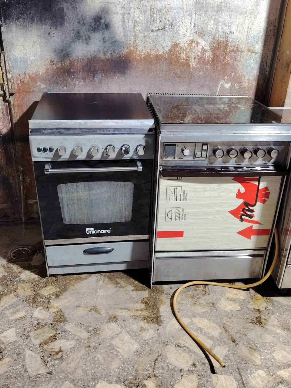 مجموعة غراض للبيع شرط الفحص والنضافه الشراي يخابرني اويراسلني واتساب هذا رقمي ***********
