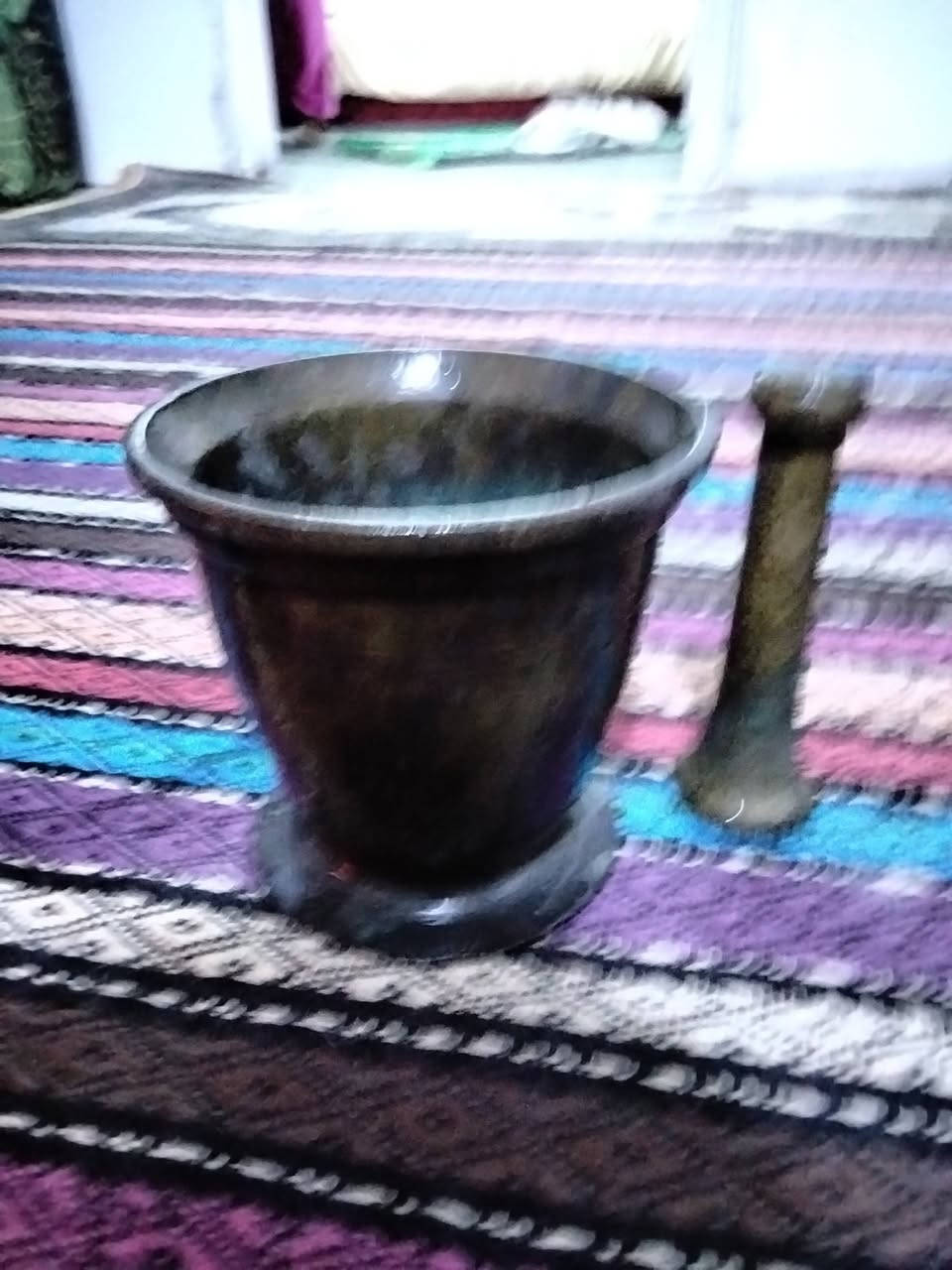 هاون للبيع الوزن 4كليو عداليده. ***********
