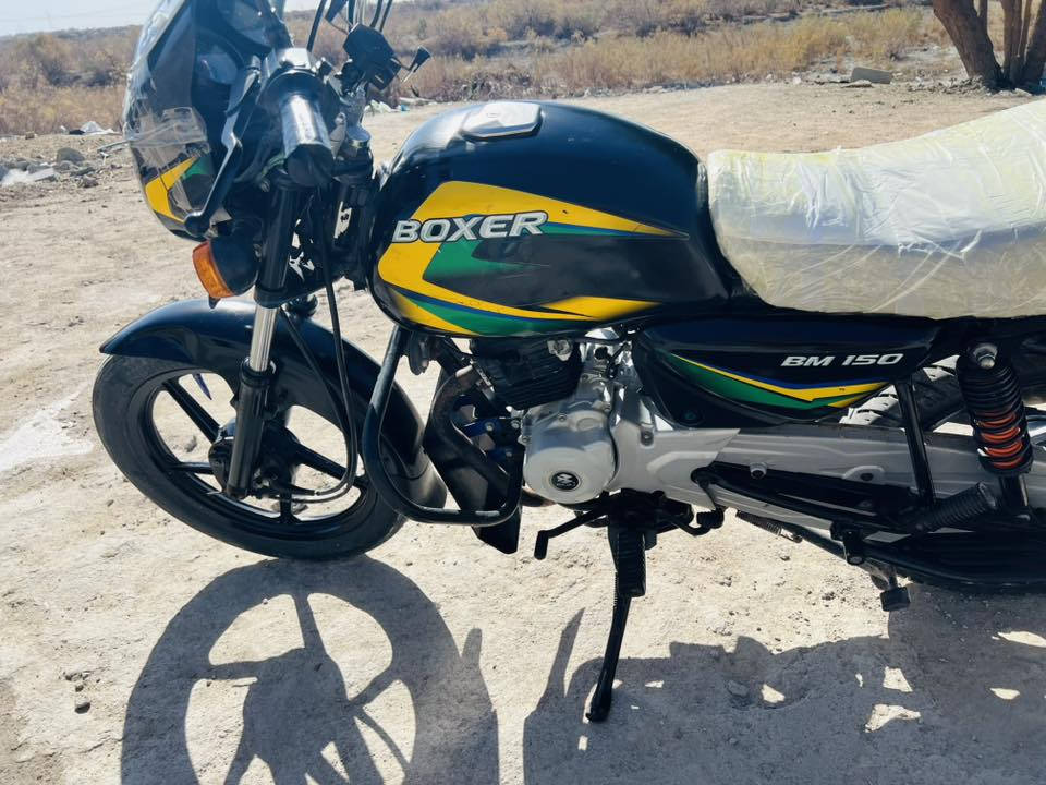 ‏سلام عليكم Boxer موديل 22 الدراجة ما مفتوحة نهائيا حلوة بس حاليا يمكن تريد تقوم احتمال تبخير دراجة نظيفة شوفت عينك رقم وسنوي 29 الدراجة كفالة العامة ما مفتوحة قبل مكان البصرة القرنة الثغر السعر 1,000,650 وبيها مجال***********
