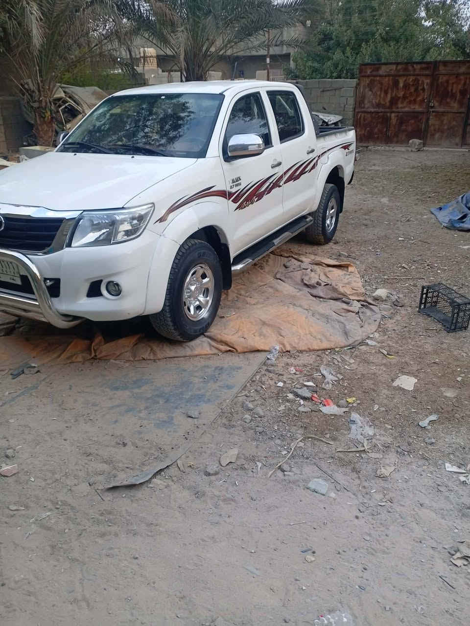 السلام عليكم اخوان مكلف بلنشر للبيع تيوتا فور ويل رقم بغداد تحويل مباشر فول مواصفات موديل 2014 كويتي كير اوتوماتيك صبغ قطعتين السعر 180 ورقه وبيها مجال للاتصال ***********مكانها بغداد
