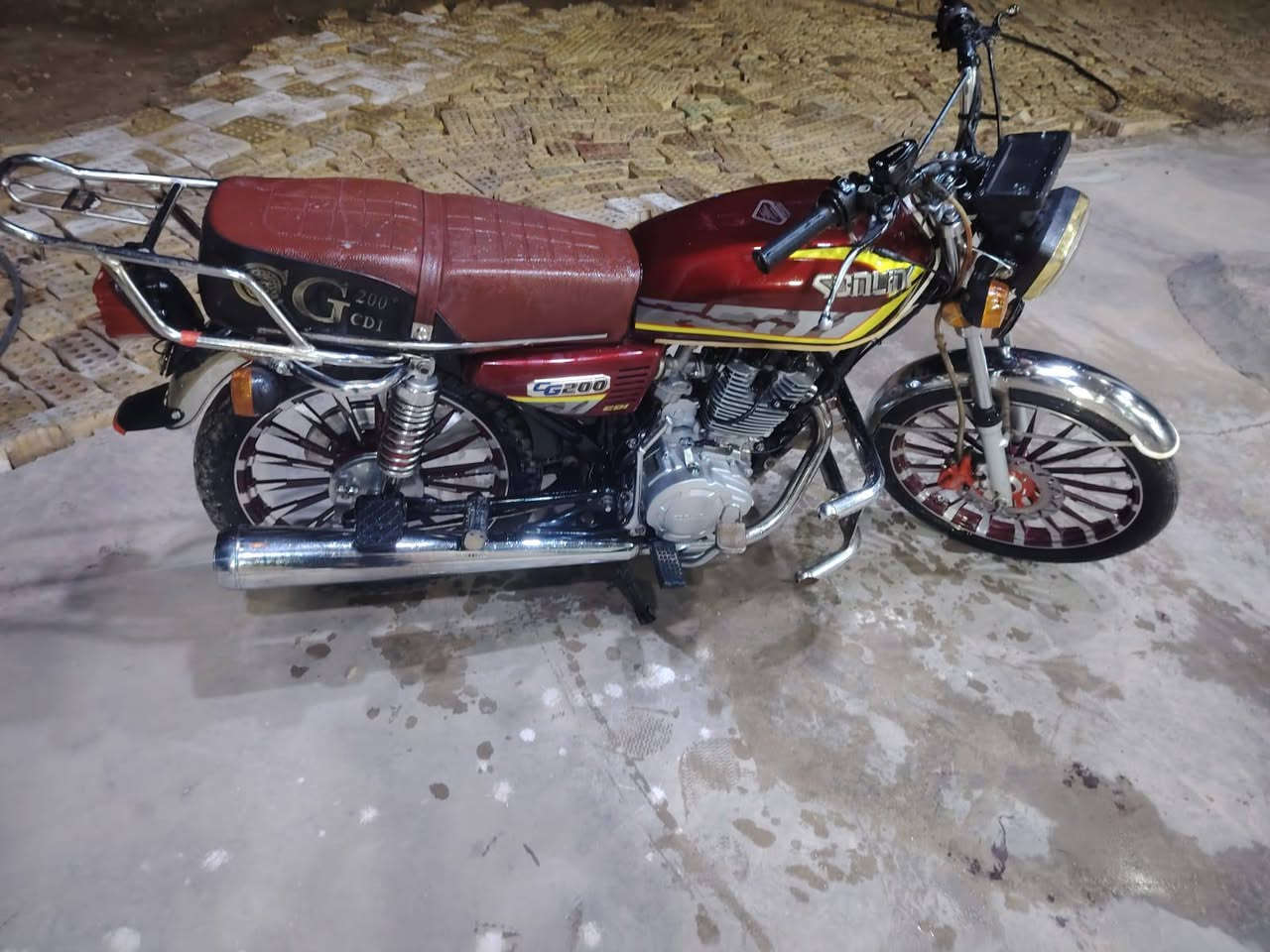 سلام عليكم دراجه سيفان مديل 2024 أوراق صوليه كهربائيات شاشه كله شغاله محرك مكفولة  كفاله عامه مكانك بغداد النهروان سعره 650 او بيه مجال هاذ رقمي *********** مستعجل عليهن شراي يخابر
