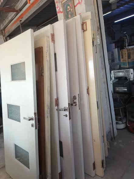 على بركة الله تم وصول حاويه اغراض منزليه باله عنوانه قرب ساحة التشابه ***********
