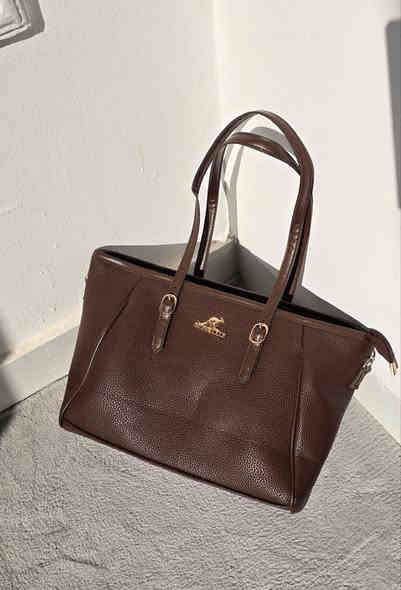 #جنطه  ماستر كوالتي جدأ عالي ✅
#للحجز والاستفسار ☎️
***********📞
#العنوان ديوانيه قضاء عفك سوق الجمعه الاول محل علي حليم ✅
