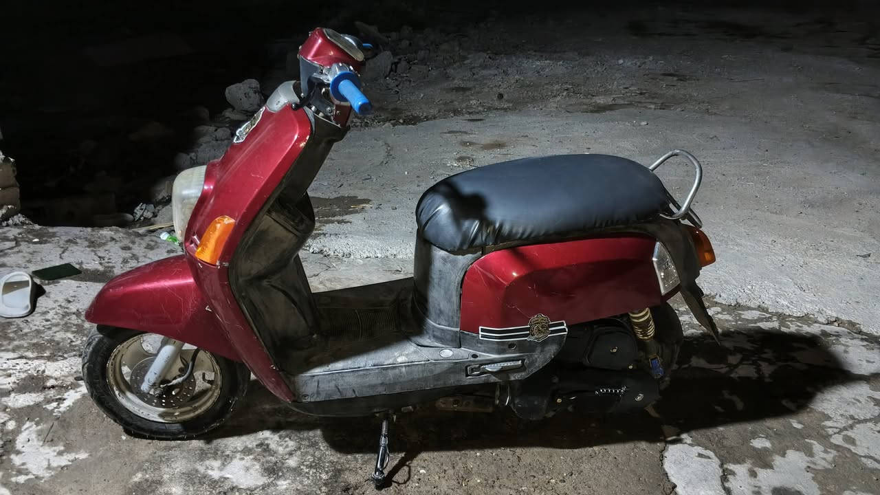 ماكس بوليس للبيع او مراوس سبيسي 
كهربايات شغالة كلهة   محرك ناعم 
عنوان الشعلة *********** 
سعر 600 الف

