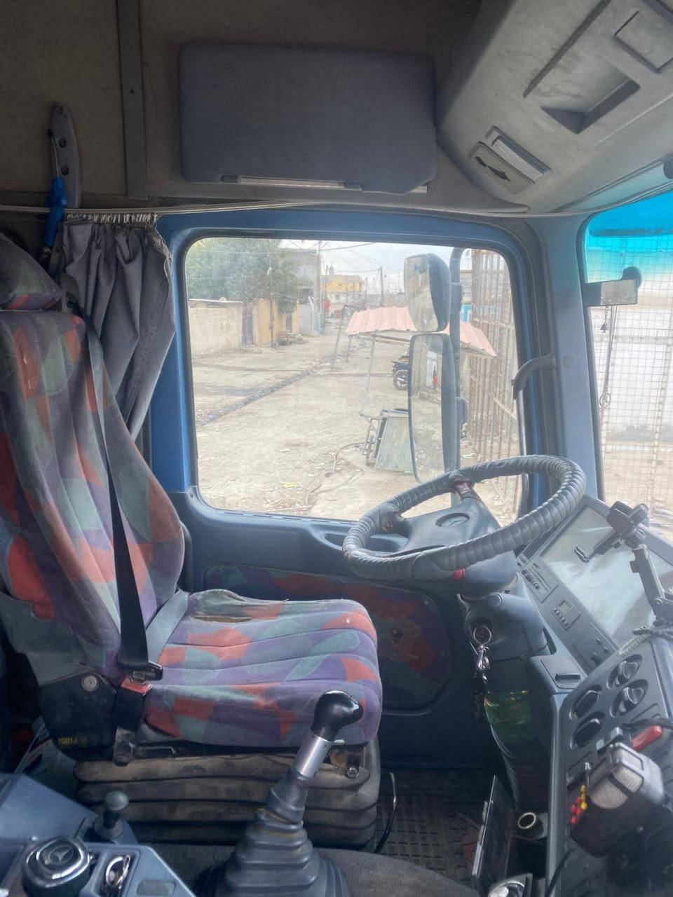 اكتروس شمعه موديل 97 مربوطه جناب متحركه سنويه ل 2028 رقم أنبار مكفوله كفاله كير .مكينه .شاصي  تخم تاير السعر 180$ بيه مجال العنوان .ديالى.خان بني سعد تحويل مباشر ***********
