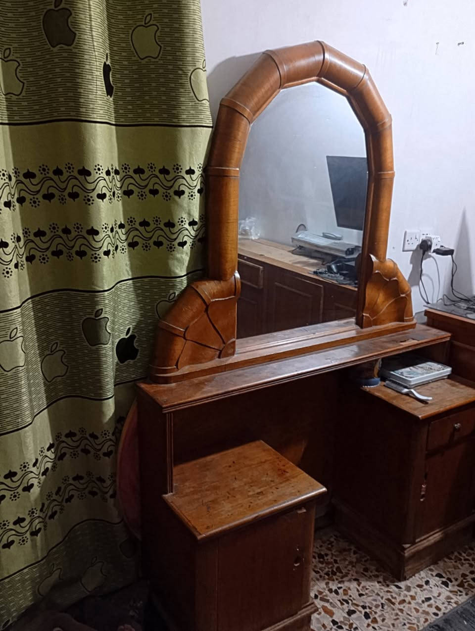 للبيع مسرح وزاويا وميز مرايا صاج مكان النجف


**إذا كنت صاحب هذا الإعلان وتريد حذفه لأي سبب، رجاءا أرسل رسالة إلى الدعم الفني**