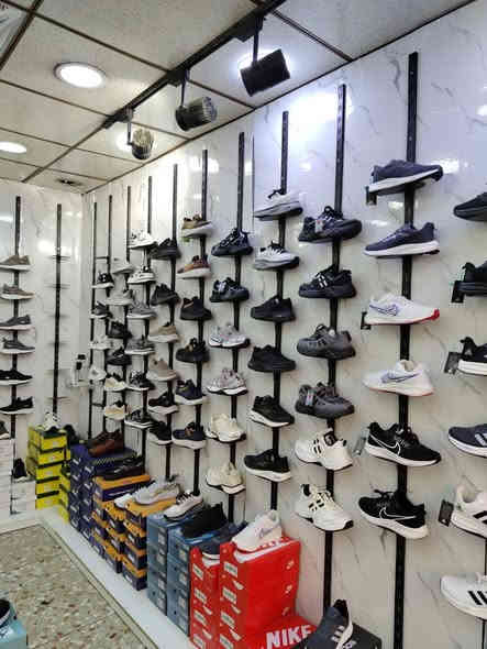 السلام عليكم
عندي محل أحذية رجالي للبيع
عنوان المحل الاعظمية شارع الضباط للاستفسار اتصال على الرقم ***********
