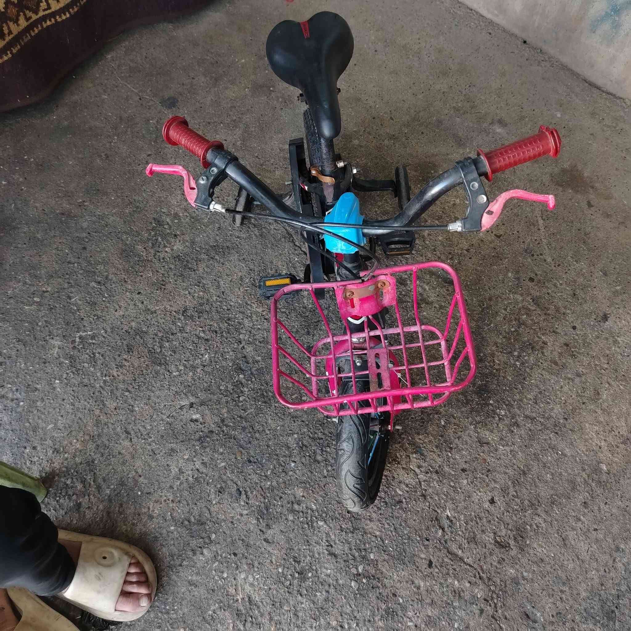سلام عليكم بيسكل حجم ١٢ كل عيب مابي سعره ٣٠


**إذا كنت صاحب هذا الإعلان وتريد حذفه لأي سبب، رجاءا أرسل رسالة إلى الدعم الفني**