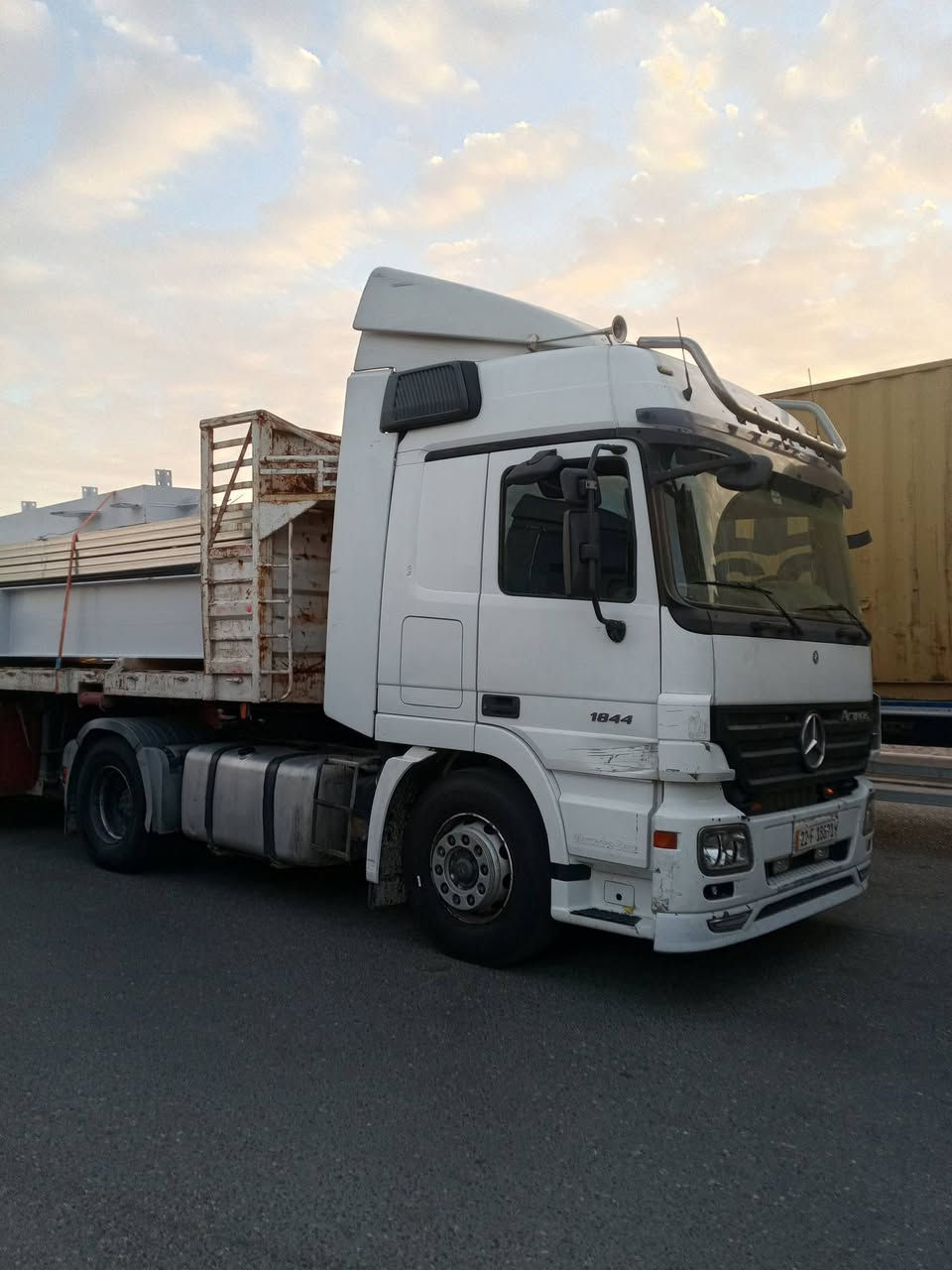 اكتروز مديل 2006 مكينه كير جدد تبريد تدفئه شغال تخم تاير مكفوله من الصبغ رقم اربيل الدولي سنويه لل28 
سياره جاهزه للعمل عربانه مربوطه عليه السعر 3دفاتر وبيه مجال مكان بصره ***********
