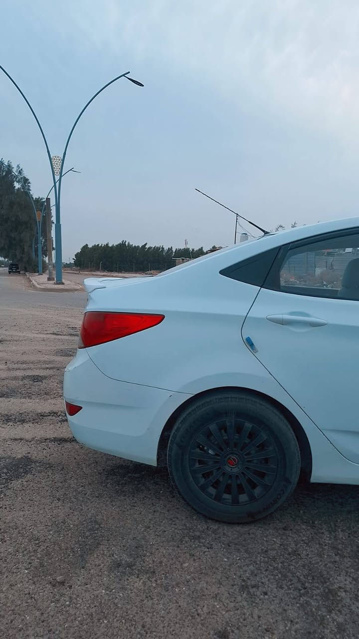 السلام عليكم
اكسنت ٢٠١١ للبيع  وارد خليجي  محرك 1600 المرغوب قطرتين 
كير مكينه كفاله مصارله ١٠ ايام من شادهن
صدر جديد  سياره كامله مناقصه شي كهربائيات  فتحه اشاير مري نظام ايكو سيارة نضيفه بمعنى الكلمه
ترايك وين متريد 
رقم ديالى 20 مشروع وطني 
بيه صبغ ٣ قطع  بدون دواخل  
السعر ٨٧ وبيه مجال
*********** الاتصال
والسوك كلشي بي لا تبخس بحلال العالم اليعجبه يشتري يتصل
