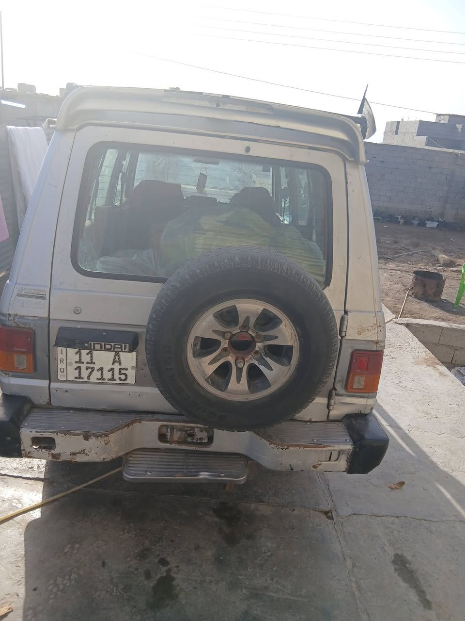 كالوبر موديل 1993 رقم بغداد جديد بسمي كير مكينة ففتي سيارة دواخلة حلوه خير من الله السعر 43وبيها مجال  الاتصال على الرقم ***********
