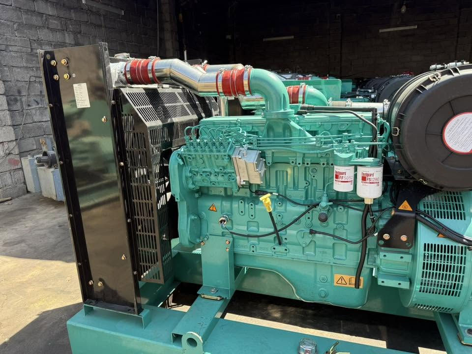 السلام عليكم
كمنز 250kva 
ساعات العمل. زيروو 
نظام اوتو حمايه فول اوتماتيك
وضع بلاد شركة  
أربيل صناعه جنوبيه 
نظام اوتو حمايه فول اوتماتيك
وضع بلاد شركة  
🚚يوجد توصيل الى جميع المحافظات وبضمان🚚
🚚كياندن هةية بو هةموو شاركان بةكرينتى🚚
 للاستفسار:
 ابو علي 
***********
***********
***********

