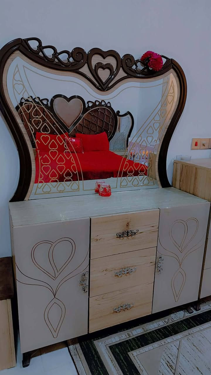 سلام وعليكم للبيع غرفه تركيه 9 قطع جدآ نضيف
سعر مليون وبيه مجال
غير متواجد ع فيس بوك للستفسار تصال ع رقم 
***********
