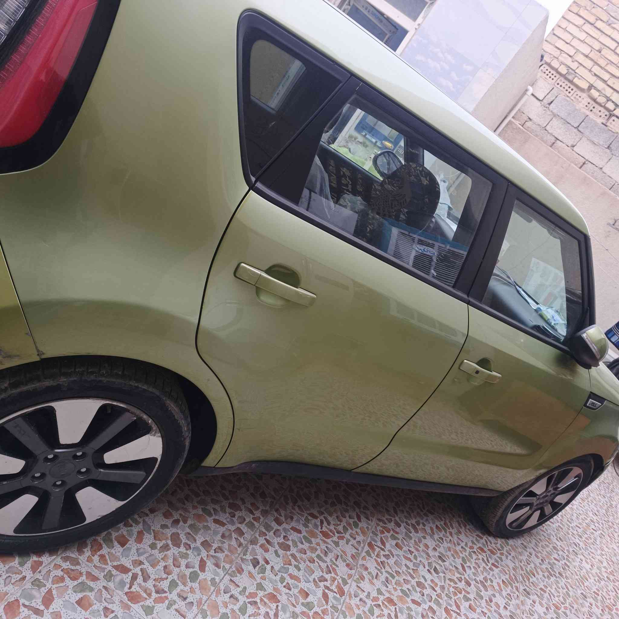 صول موديل 2014
كير مكينه حداديه كفاله
فول موصفات تريد ازيد من  هاي بعد
1  فتحه
2  بصمه
3  تحكم استيرن
4  اشاير بل مري
5  كشنات كهرباي
6 محرك 2000 جيدياي
 حادثه بنيد او جاملغ فقط بدون دواخل
مكاني كربلا بل حر 
سعرهه113
***********
