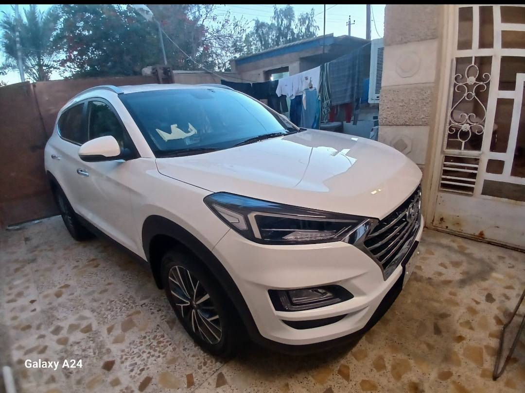 السلام عليكم
للبيع سيارة توسان موديل ٢٠٢٠ الكاصد خليجي
لايت ٥ عدسات 
الرقم الجديد .. رقم بغداد ..مكان السيارة بغداد
لمعرفة السعر الاتصال على الرقم (***********)+ واتساب
غير متواجد على الفيسبوك 
تحياتي..
