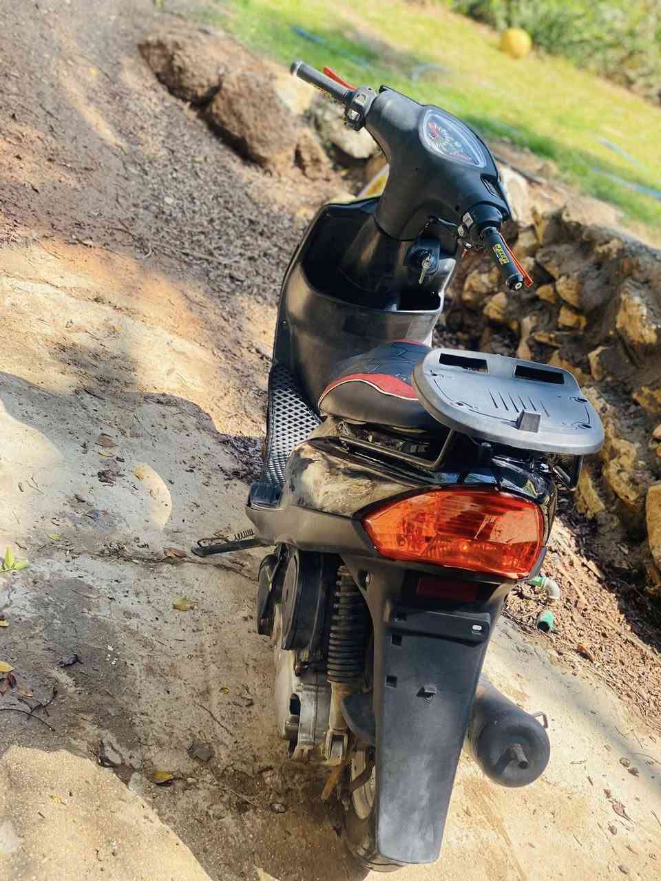 من رخصت مدير الكروب سلام عليكم درجه ماكس لبيع بوشه ٥٥وكلجت رياضي دبلت امامي خلفي جديد كفرت تايوني ابو ختم كهربت شغله تير خلفي قبل يومين شده والمي قيل شهر بنزت جداد درجه خير من الله مديل الفين وثمنه وبه شله شك الكع ومعدل طلع فوك ميه تجي وشوف بعينك العنوان كربلاء طوريج الرقم *********** وخاص مفتوح وشري بي خير ويدل
